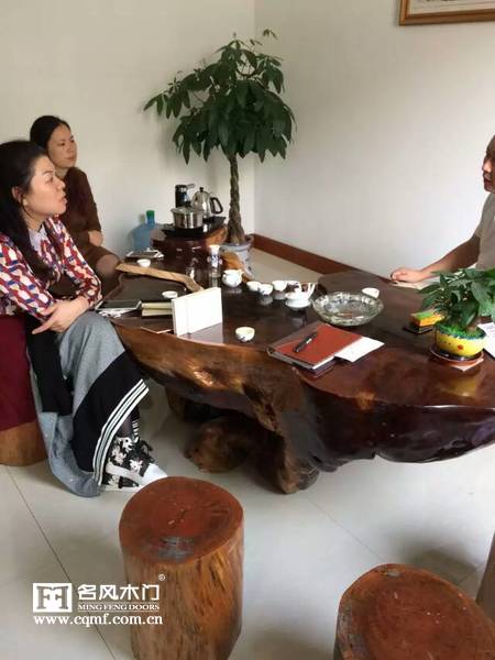 名风木门迎来老朋友湖南张总4